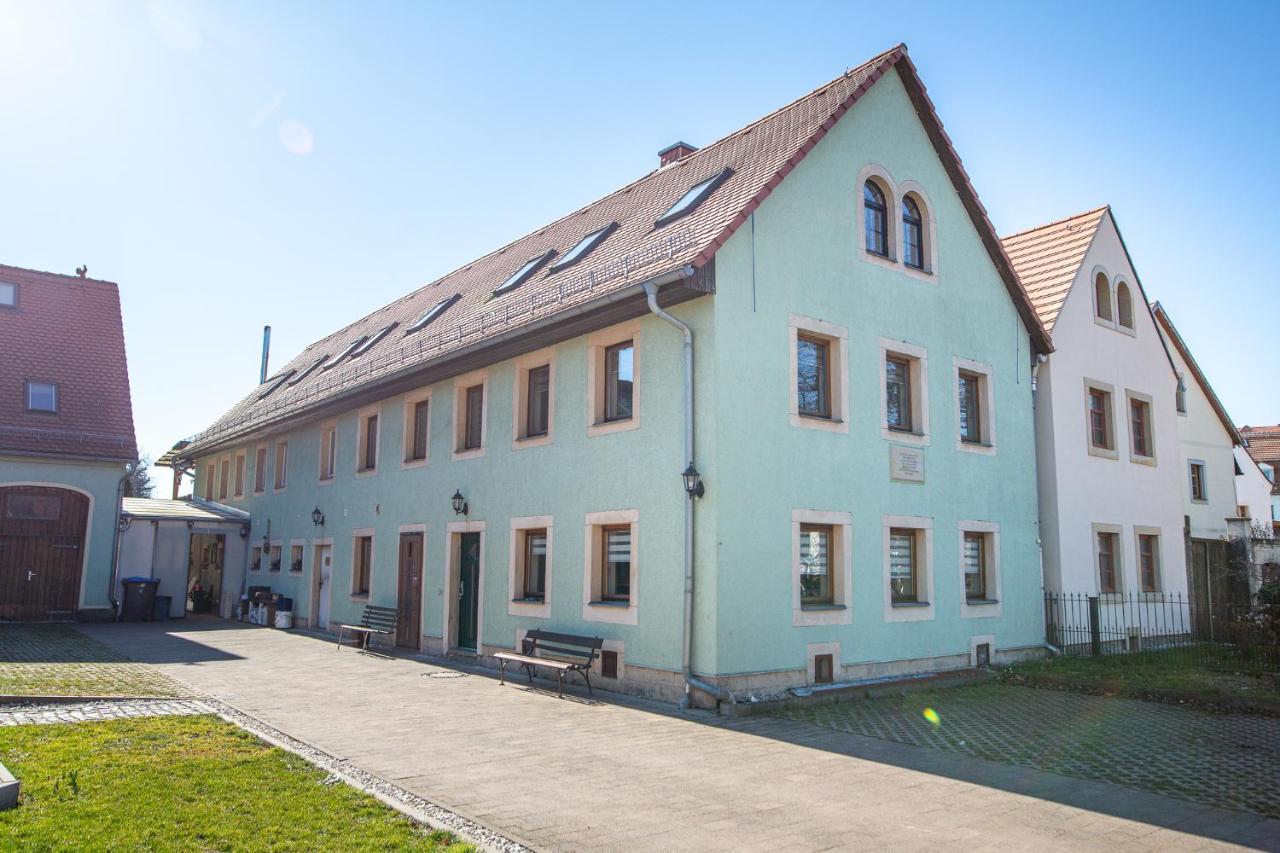 -am Alten Dorfplatz- * Dresda
